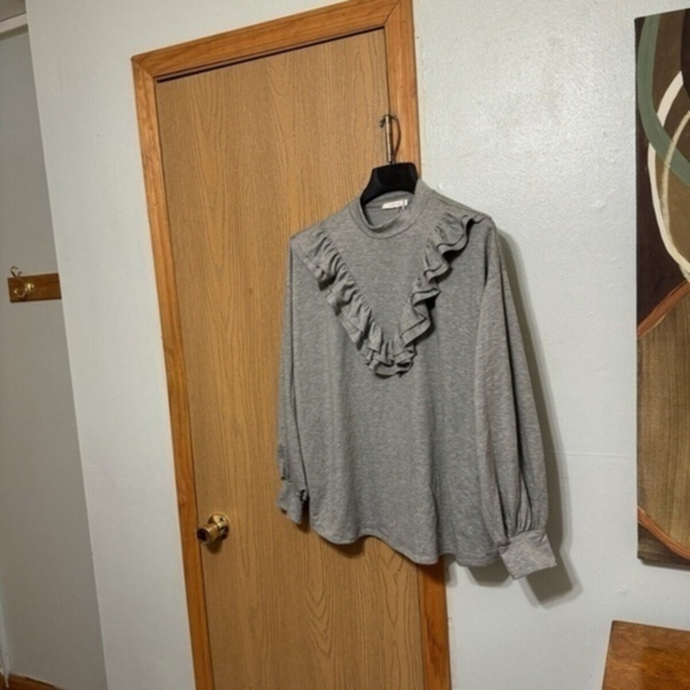 Entro Large Solid Gray Mockneck w/Ruffles Long Sleeve Pullover Sweater - EUC